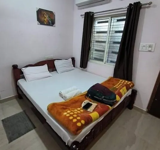 Veeru Homestay